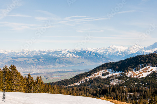 Gantrisch, Berner Oberland, Berner Alpen, Thunersee, Eiger, Mönch, Jungfrau, Fribourg, Schweizer Alpen, Aussichtspunkt, Wanderweg, Frühling, Schweiz