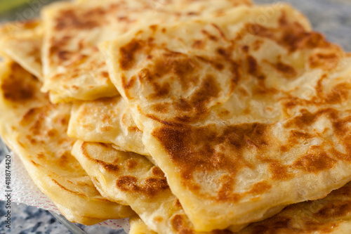 Rghayf or Msemmen are a squared crunchy pancakes traditional from Morocco and North Africa. 