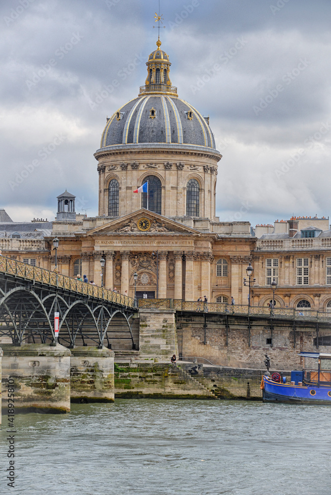 Institut de France and Pont des Arts, Paris