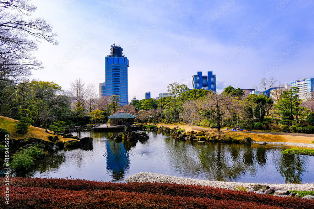 Fototapeta premium 紅葉山庭園の景観