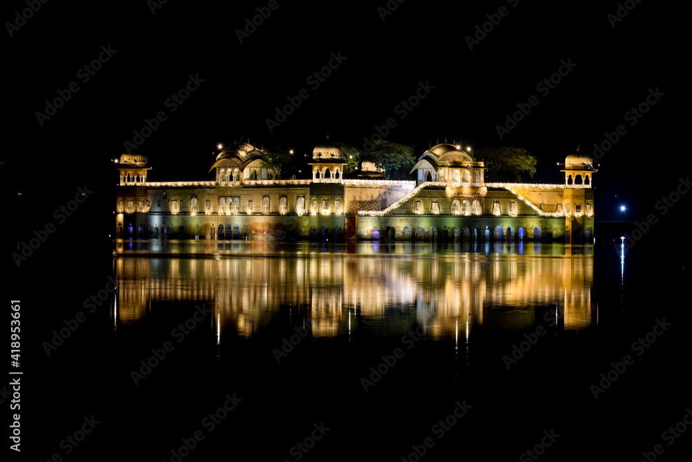 night view of the jal mahal