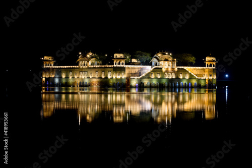 night view of the jal mahal
