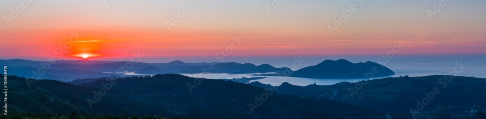 Santoña Bay, Panoramic view from Menhir Ilso de Lodos, Guriezo, MOC Montaña Oriental Costera, NATURA 2000, Cantabria, Spain, Europe
