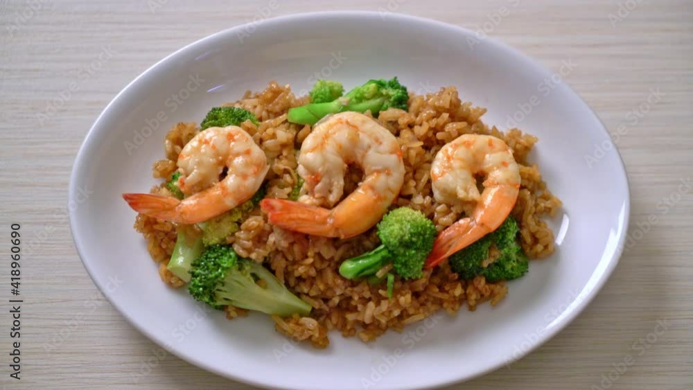 fried rice with broccoli and shrimps - Homemade food style fried rice with broccoli and shrimps - Homemade food style