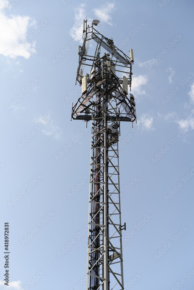 Telecommunications tower with antennas Telecommunications tower with antennas