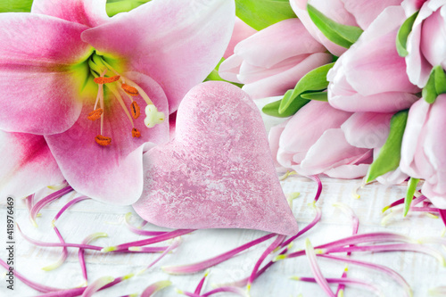 Tulpen und Lilien mit Herz © PhotoSG