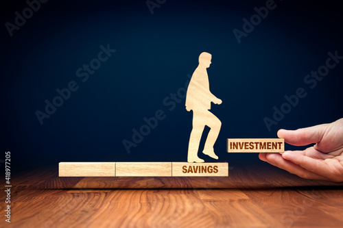 Cuadro en lienzo Transform savings to investment concept