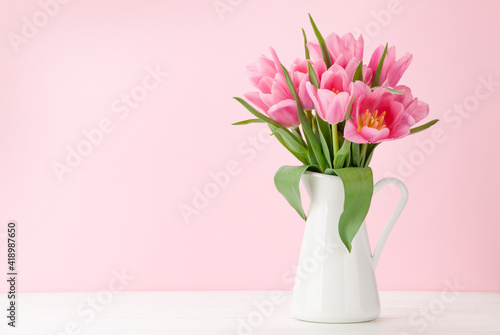 Fototapeta Naklejka Na Ścianę i Meble -  Pink tulip flowers bouquet