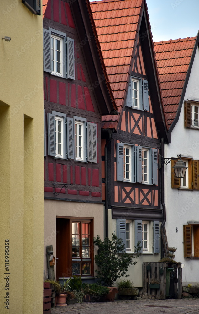 Fototapeta premium Malerische Häuser in Haslach im Kinzigtal
