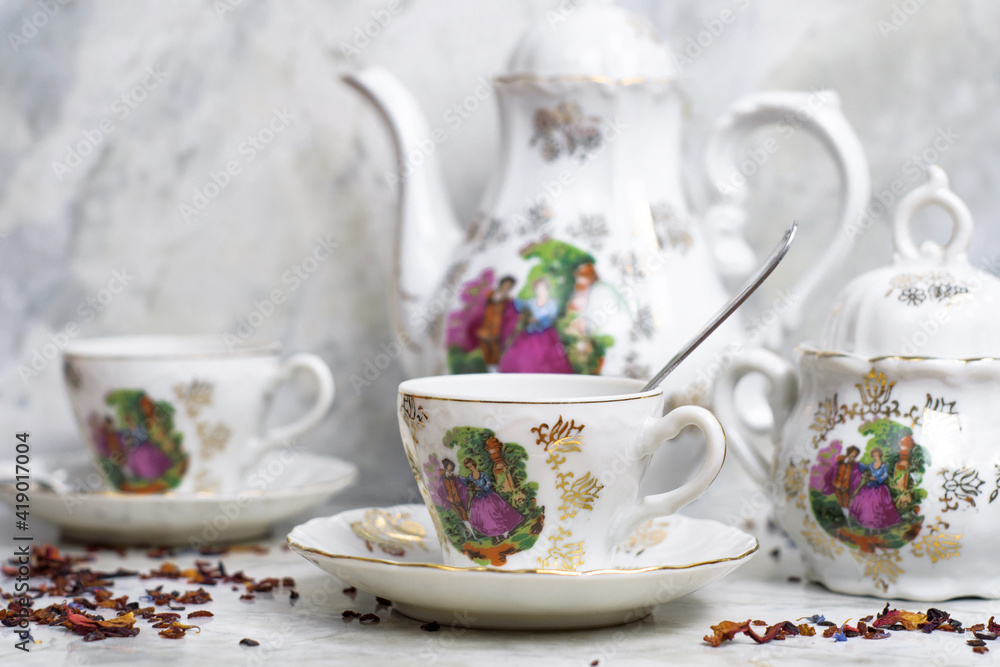 Fototapeta premium Retro-vintage porcelain tea sets