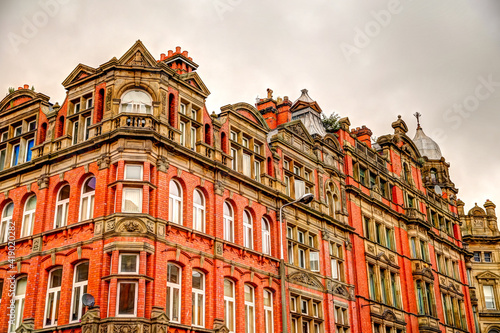 Bilde på lerret Buildings and streetside scenery in Liverpool UK around Matthew Street