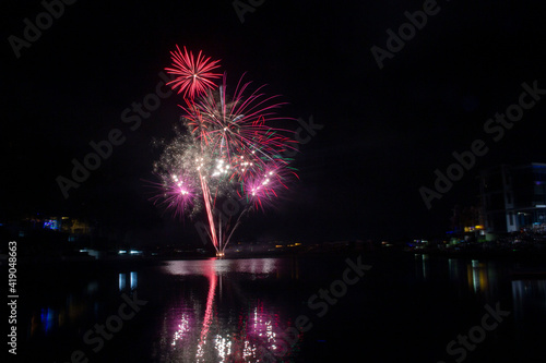 2019 - 2020 Varsity Lake Gold Coast New Year Fireworks © Samuel D. Taylor
