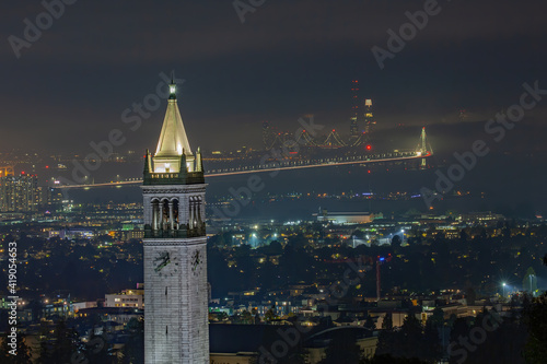 Fototapeta Sather Tower in UC Berkeley, California