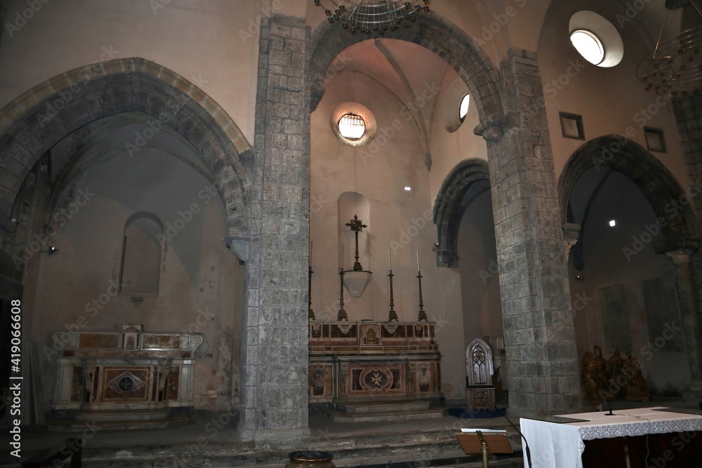 Napoli – Transetto della Chiesa di San Giovanni a Mare