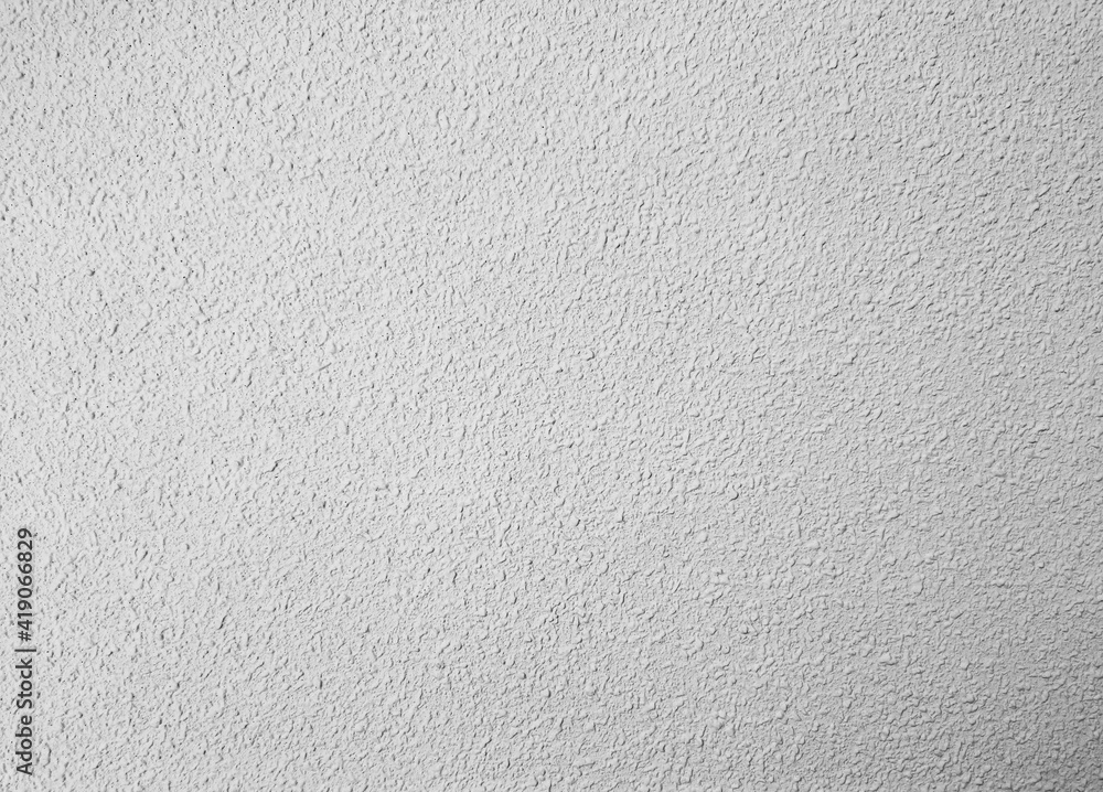 白いコンクリート壁