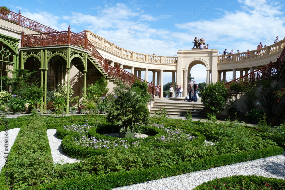Burggarten mit Kolonnade im Schlosspark Schloss Schwerin