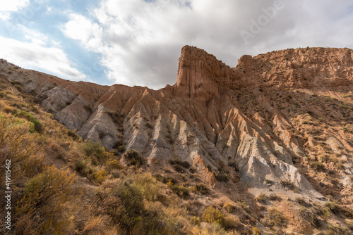 mountainous and eroded landscape in southern Spain © Javier