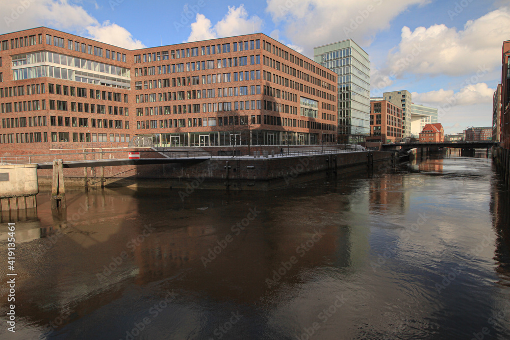 Hamburg; Brooktorhafen in der HafenCity