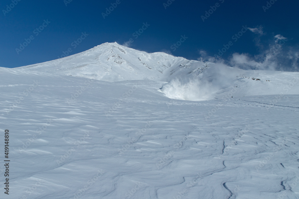 北海道　大雪山旭岳の冬の風景
