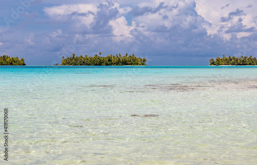 Lagon paradisiaque à Rangiroa, Polynésie française © Atlantis