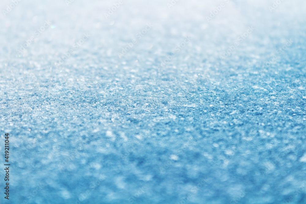 Obraz premium Background from fresh winter snow. Selective focus.
