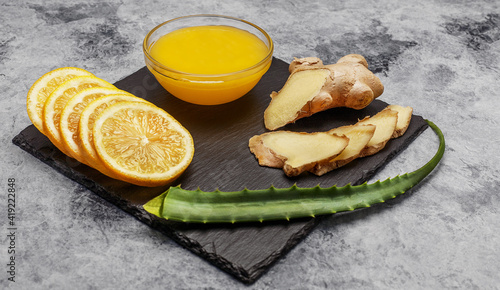 Fotografie Lemon ,honey and ginger