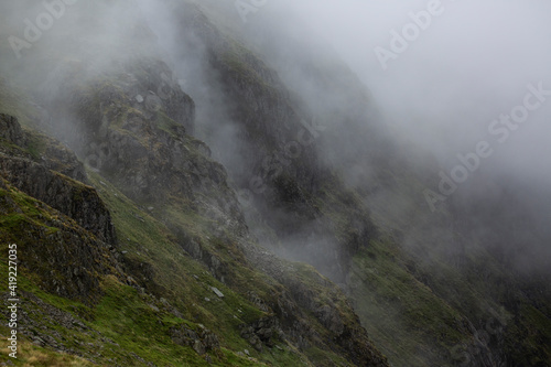 Fototapeta Naklejka Na Ścianę i Meble -  Mountain Fog
