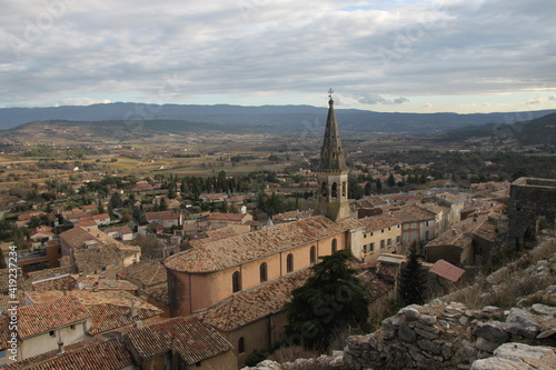 Saint-Saturnin-lès-Apt, Vaucluse photo