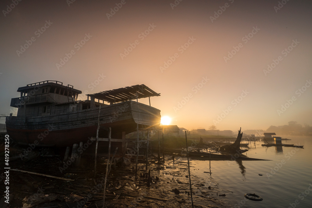 Obraz premium Morning View Arut RIver Pangkalan Bun Central Kalimantan