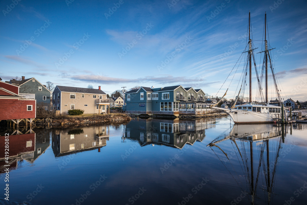 Fototapeta premium USA, Maine, Kennebunkport. Village harbor