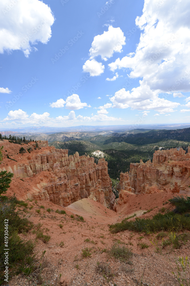 Scenic view of the red sandstone hoodoo rock formations at Bryce Canyon National Park