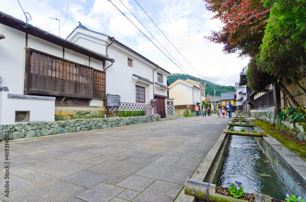 Ohanahan Street is old merchant houses and samurai residences of Ozu town in Shikoku. Ohanahan Street is old merchant houses and samurai residences of Ozu town in Shikoku.