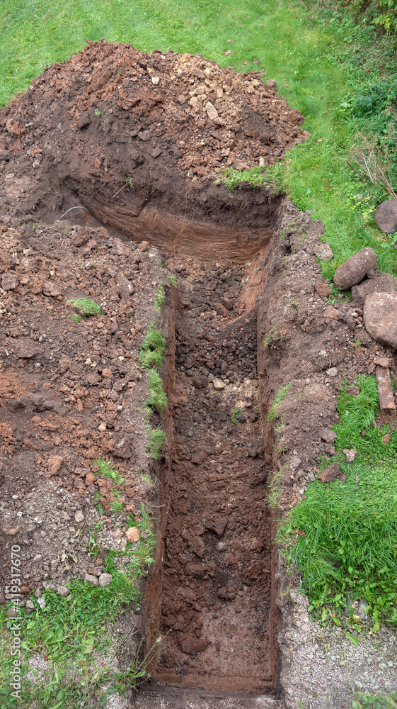 Obraz premium Deep ditch on countryside.