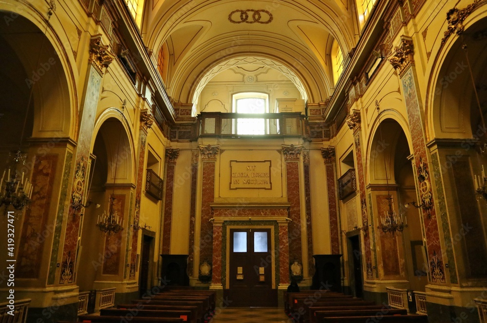 Napoli - Controfacciata della Chiesa di San Giuseppe dei Ruffi