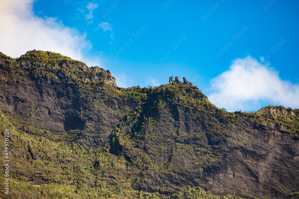Crest Lines in Reunion Island