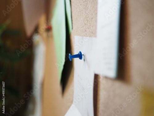 Board aus Kork um Zettel daran anpinnen zu können