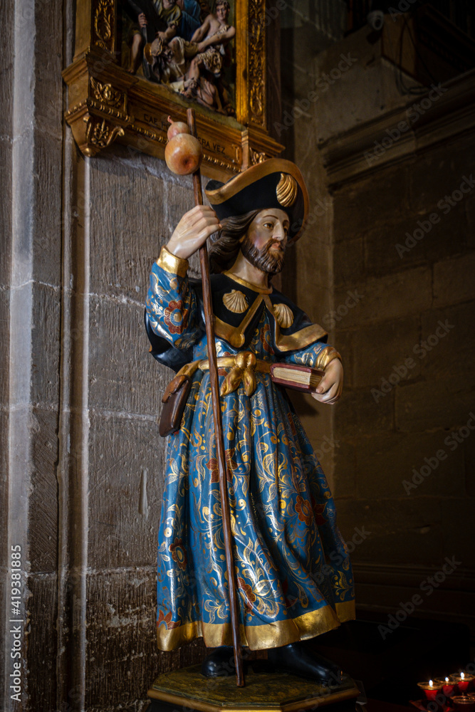 Santiago peregrino, talla en madera, siglo XXI, iglesia de Santa María de la Asunción, Navarrete, La Rioja, Spain