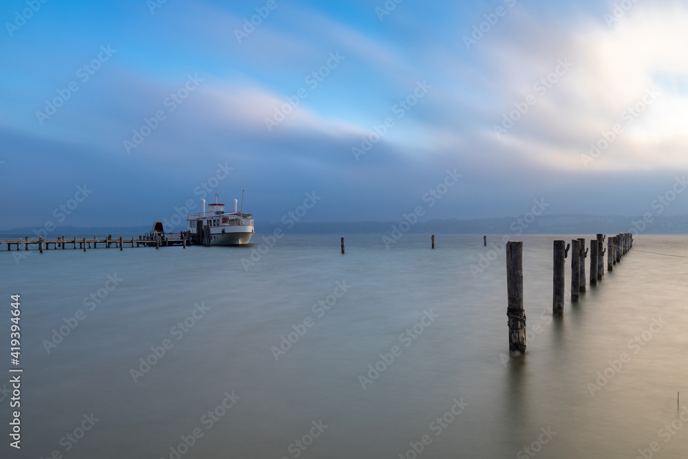 Windiger Morgen in Utting am Ammersee