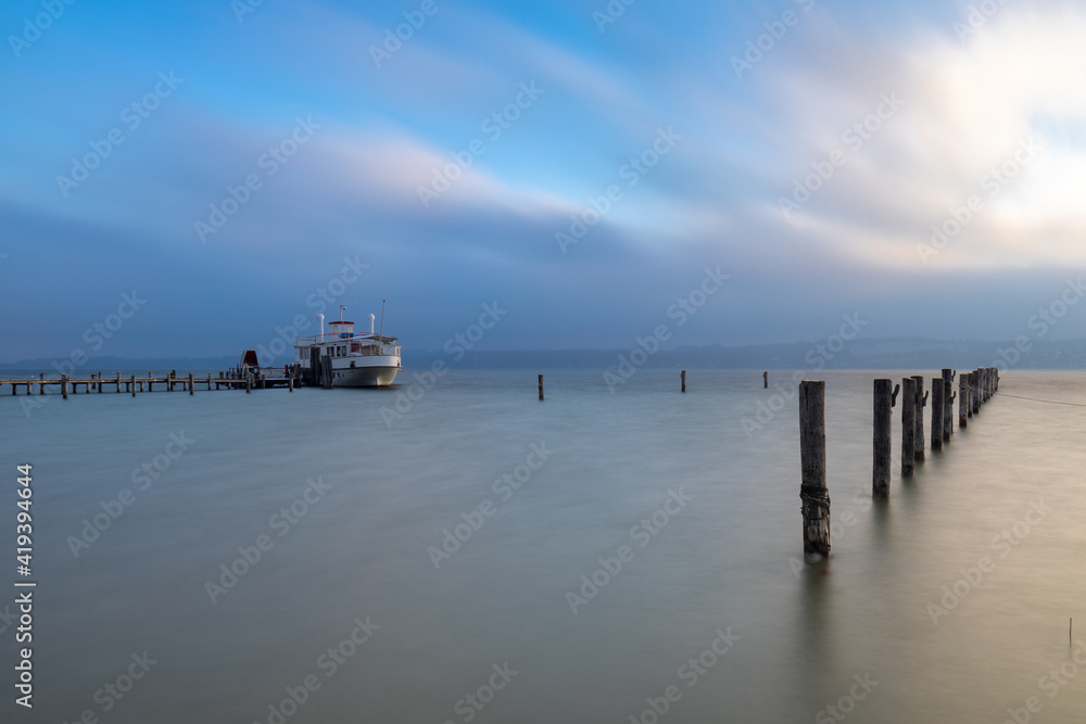Windiger Morgen in Utting am Ammersee Windiger Morgen in Utting am Ammersee