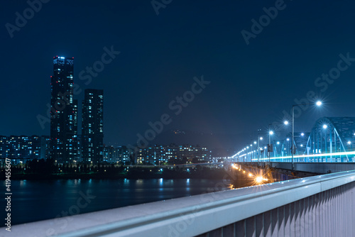 Canvas Print This is a night view of the city from the bridge