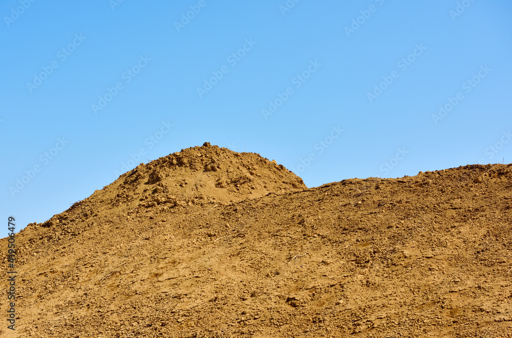 Residual soil from the construction site 建設現場から出た残土
Residual soil from the construction site 建設現場から出た残土