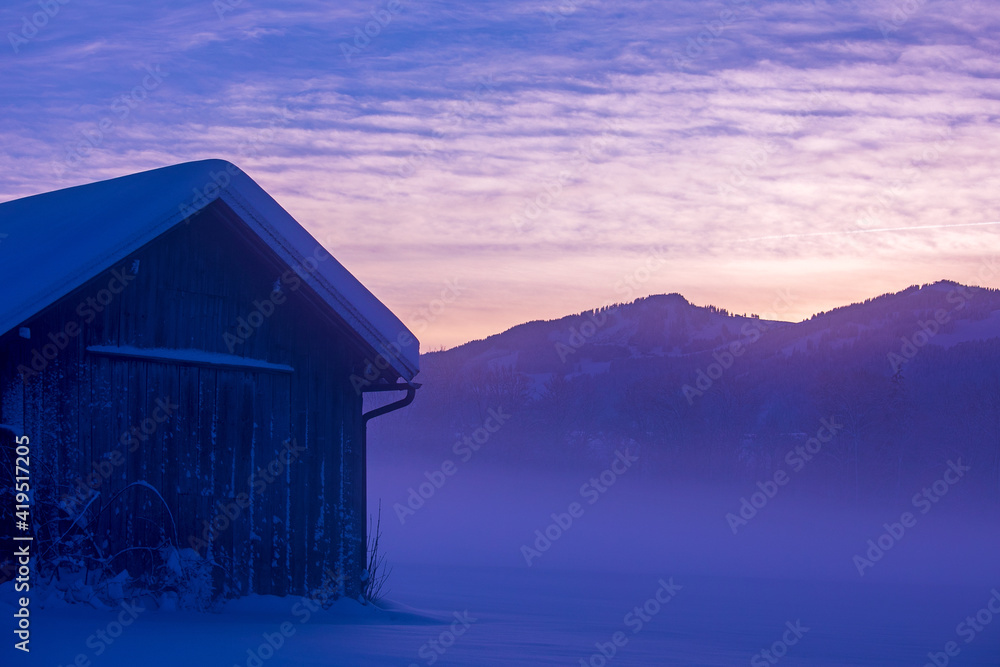Allgäu - Hütte - Winter - Nebel - Berge - Abendsonne - Fön