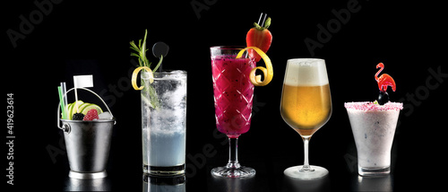 Obraz na płótnie wide image photo of selection various drinks cocktails beer wine alcohol bar w salonie