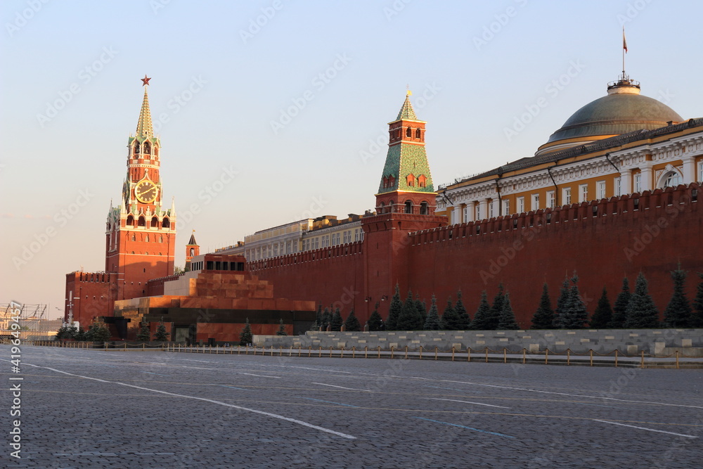 Kremlin , Red Wall and Spasskaya Tower