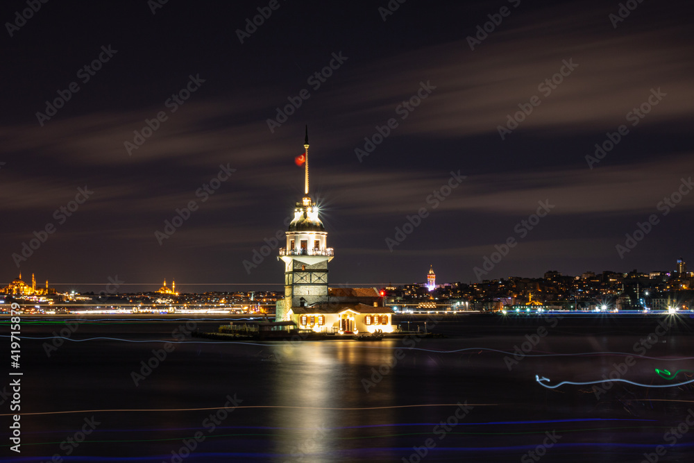 Maiden's Tower in Istanbul at night