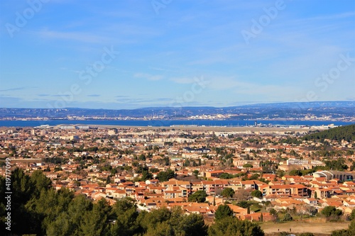 Marignane aéroport et étang