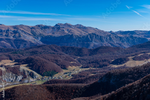 Wallpaper Mural landscape in the mountains Torontodigital.ca
