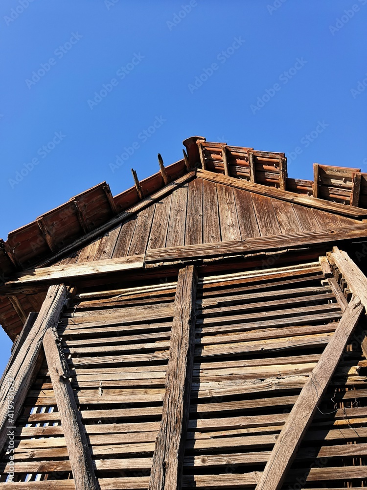 Wood house construction Wood house construction