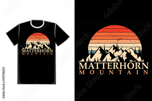 T-shirt silhouette mountain retro style sunset pine tree