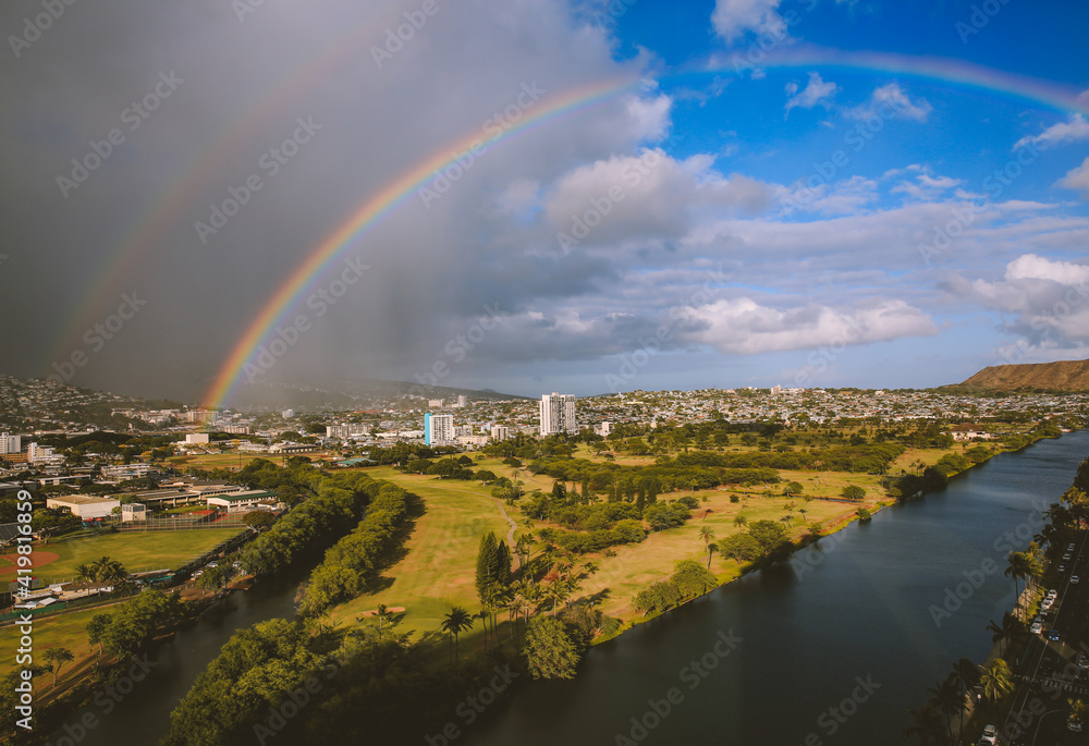 Obraz premium Rainbow in the sky, Honolulu, Oahu, Hawaii | Nature Landscape Travel